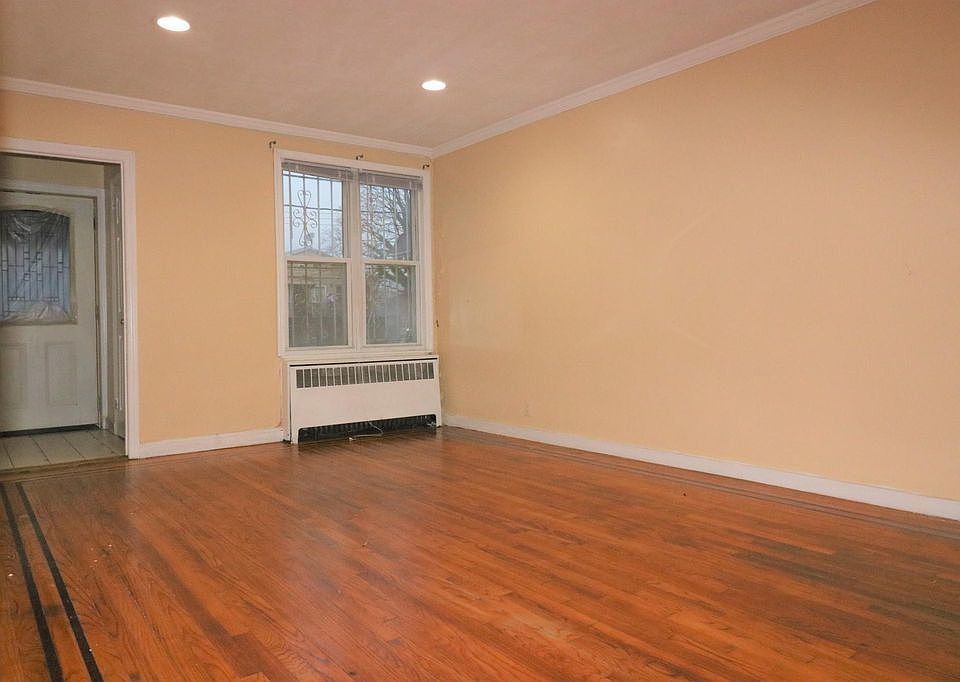 1st image of 2830 Sampson Ave #2