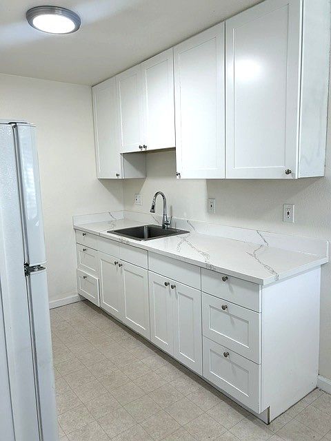 1st image of 257 Poplar Ave #10