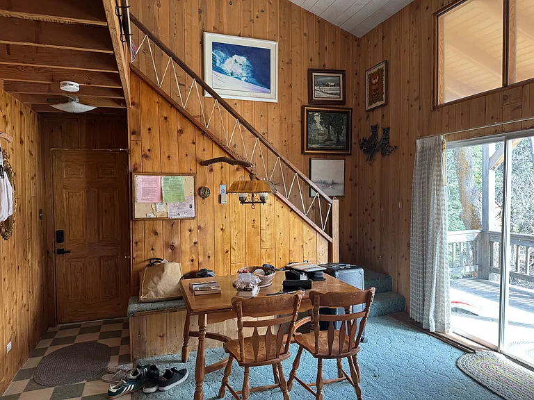577 Oak Knoll Cir — Photo 12