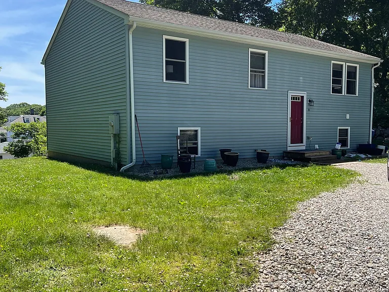 8 Wells Ave — Photo 5