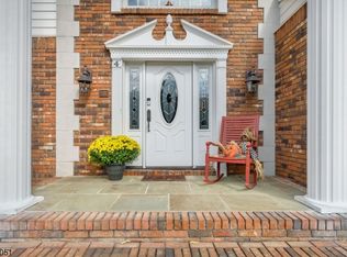 4 Noreen Ln, Wayne, NJ 07470