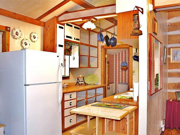 5th image of 309 Windsong St