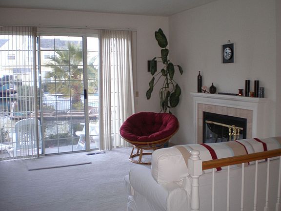 Living Room (view 2)