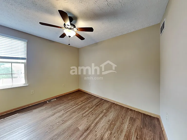 438 Rothgate Dr — Photo 18