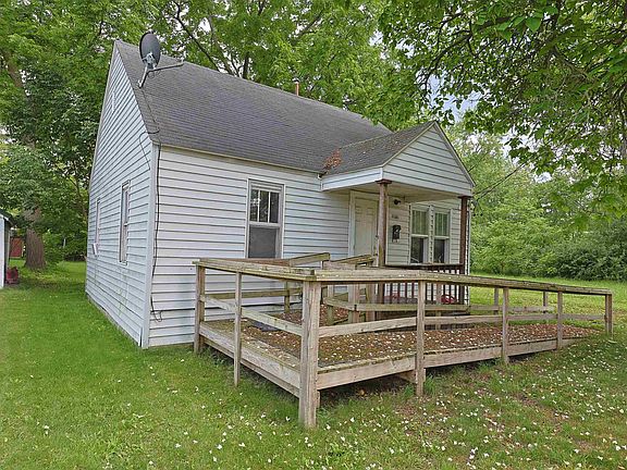 3rd image of 3212 Prescott Ave