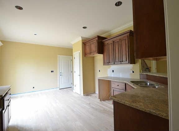 5th image of 230 Secretariat Dr #230