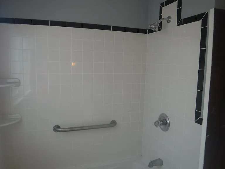 5466 Neosho St — Photo 3
