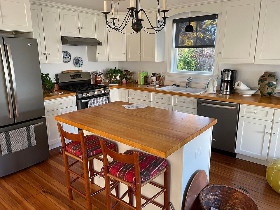 3 Babson St Gloucester MA Zillow