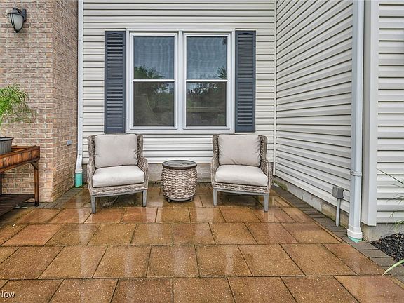 3rd image of 17360 Woodlawn Ct