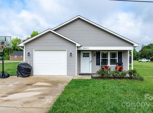 2411 28th St NE, Hickory, NC 28601