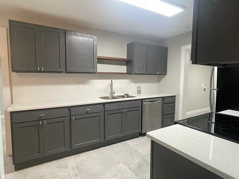 1209 McArthur Dr — Photo 4
