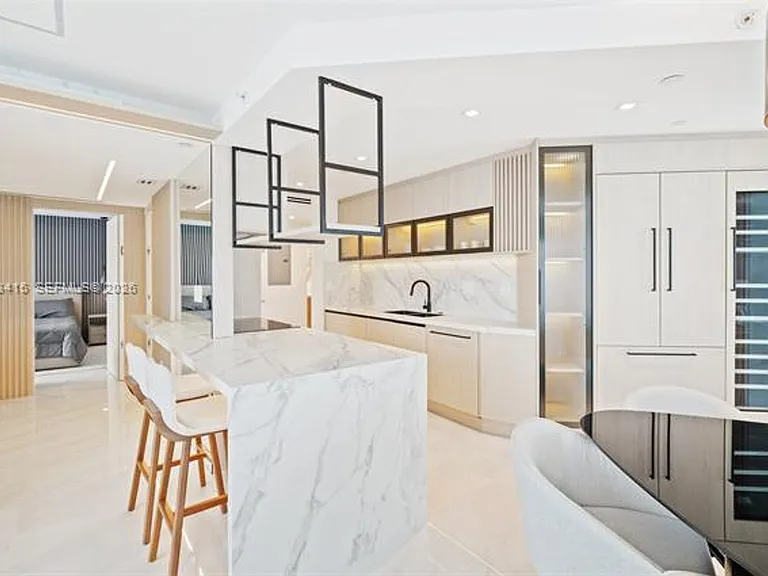 18671 Collins Ave #CU-2103 — Photo 7
