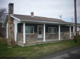17 Nicklow Rd, Bruceton Mills, WV 26525