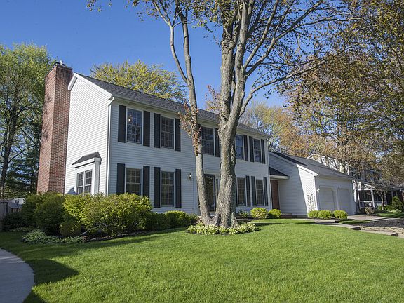 3rd image of 4705 Blossom Cir