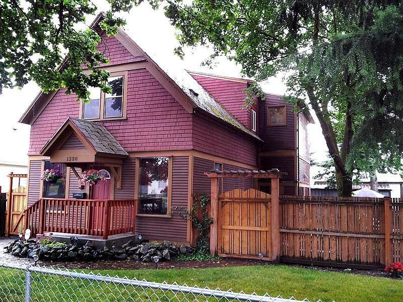 1st image of 1320 E Liberty Ave