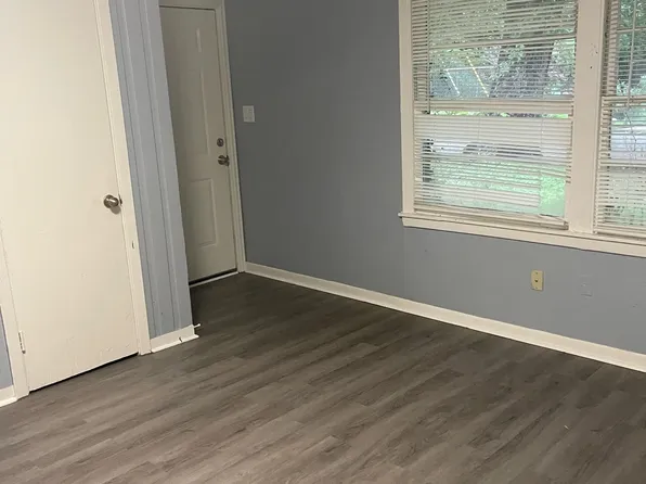 201 Hilliard St #4, Conroe, TX 77301