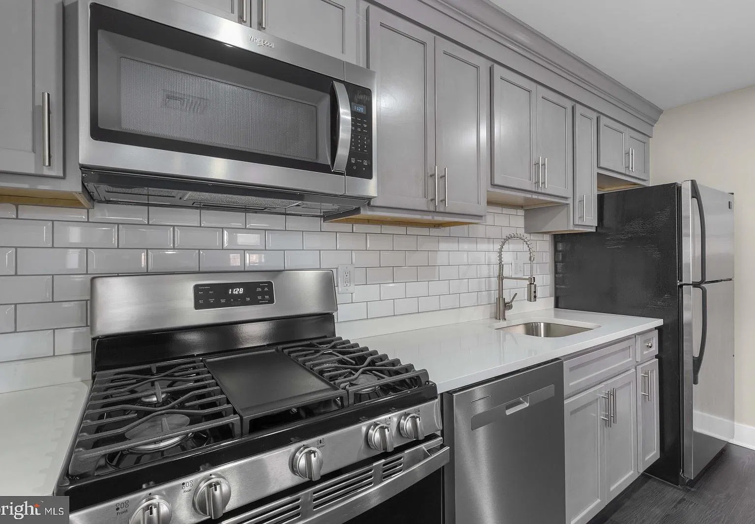 2 bed, 1.0 bath, $1,695 — Photo 4