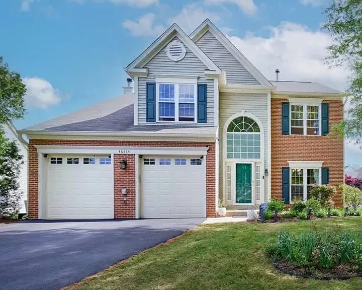 46554 Cedarhurst Dr — Photo 1