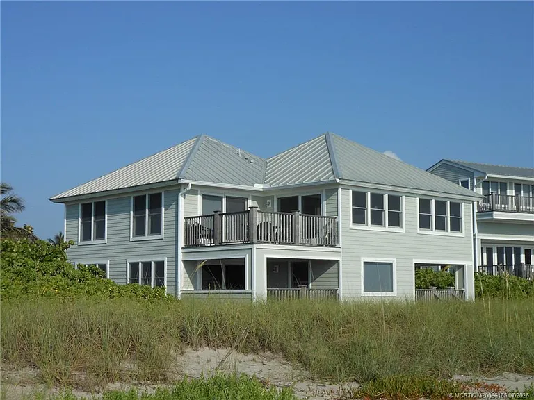 1871 NE Ocean Blvd #UPPER GUEST HOUSE — Photo 2