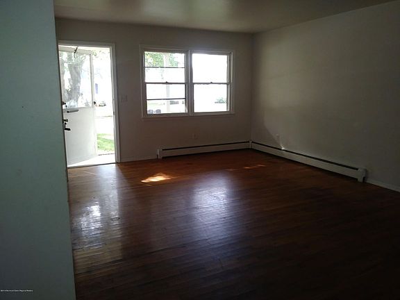 5th image of 3129-3131 Cohocton Ave