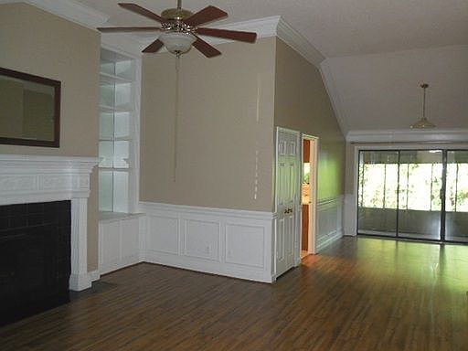 4th image of 1404 Wood Hill Pl Unit 1404