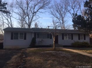 327 Stuart Ave, Toms River, NJ