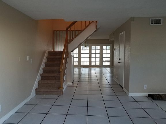 4th image of 3901 SW 67th Ter #109