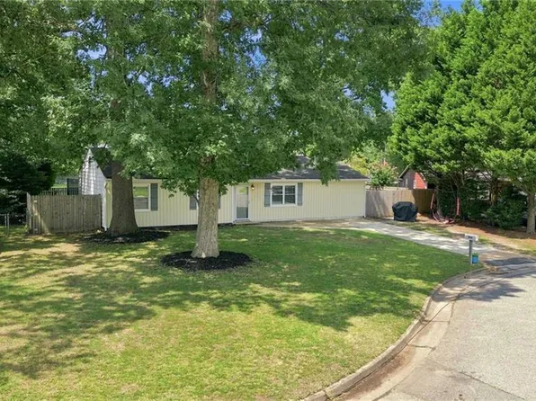 977 Oak Forest Ct, Virginia Beach, VA 23464