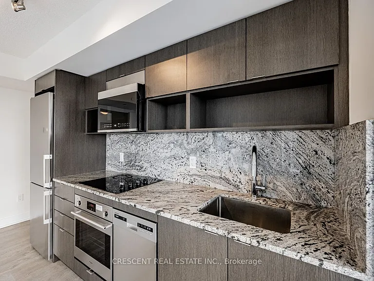9 Mabelle Ave #2423 — Photo 11