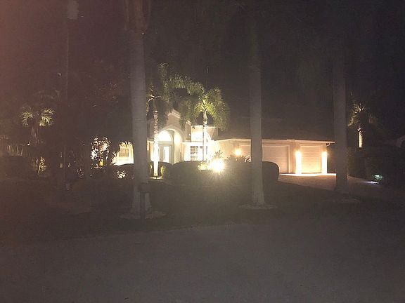3rd image of 4614 SW 24th Pl