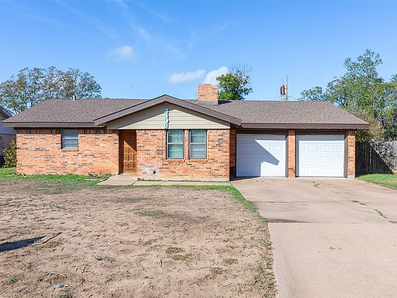 3rd image of 2406 Rountree Dr