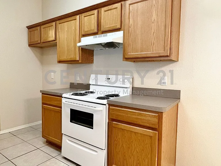 7811 Novella Dr — Photo 6