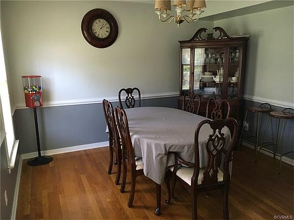 3rd image of 1405 Wood Grove Cir