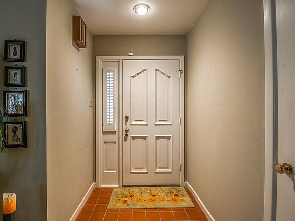 4th image of 6006 Avenue W