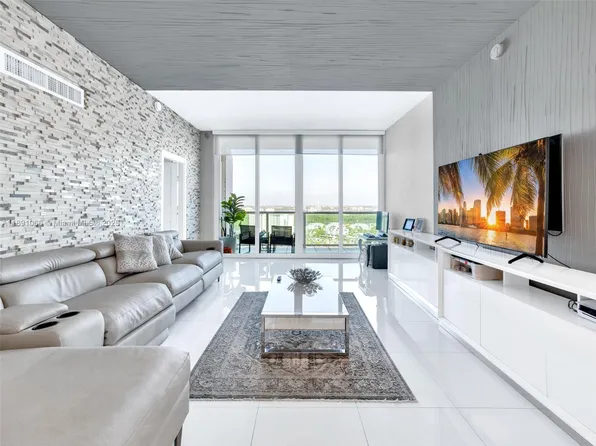 100 Bayview Dr Ph 1, Sunny Isles Beach, FL 33160