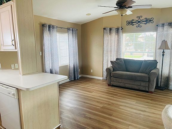 5th image of 798 Ponderosa Pine Dr