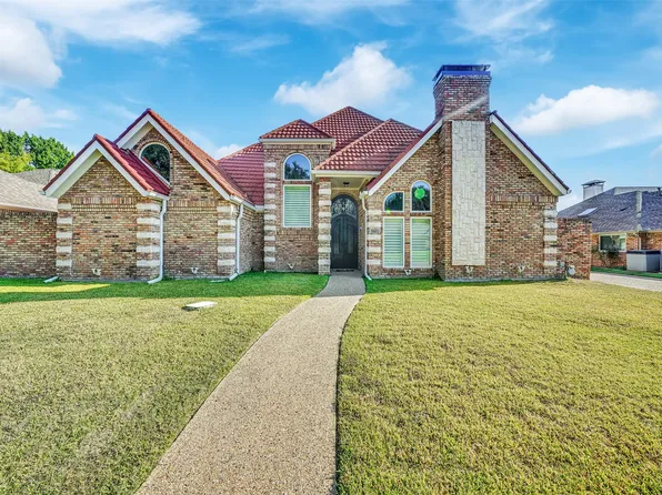 2709 Oak Point Dr, Garland, TX 75044