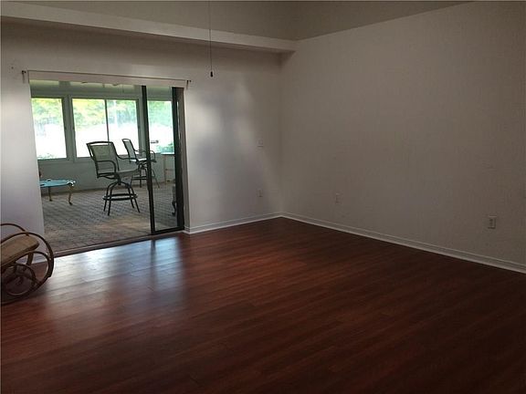 3rd image of 1713 Plantation Cir SE