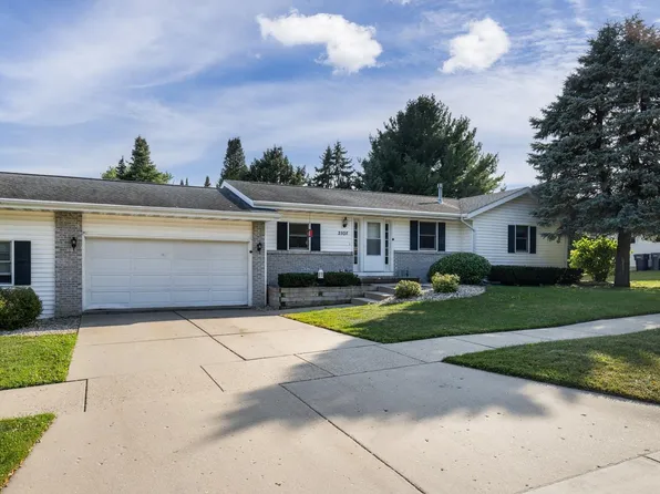 2505 Bond Pl, Janesville, WI 53548