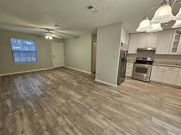 8224 Hunters Ridge Trl — Photo 8