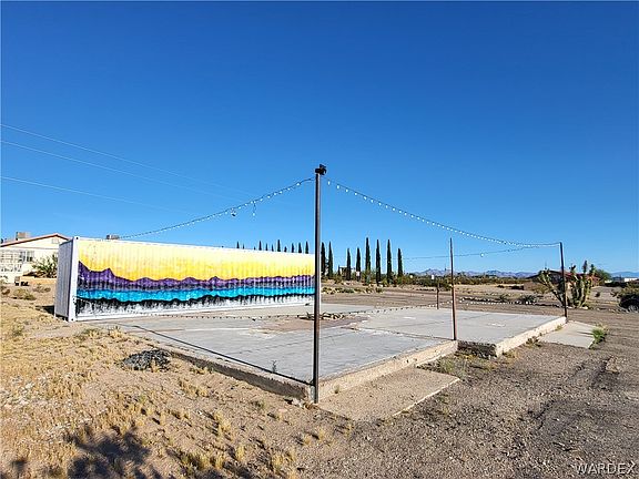 2nd image of 390 E Meadview Boulevard