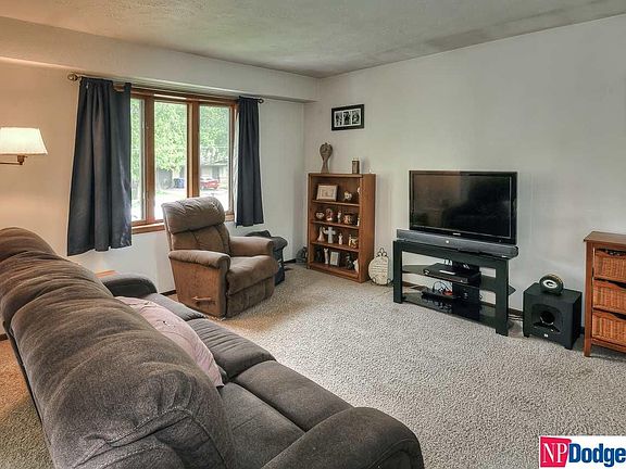 5th image of 4935 Robin Dr