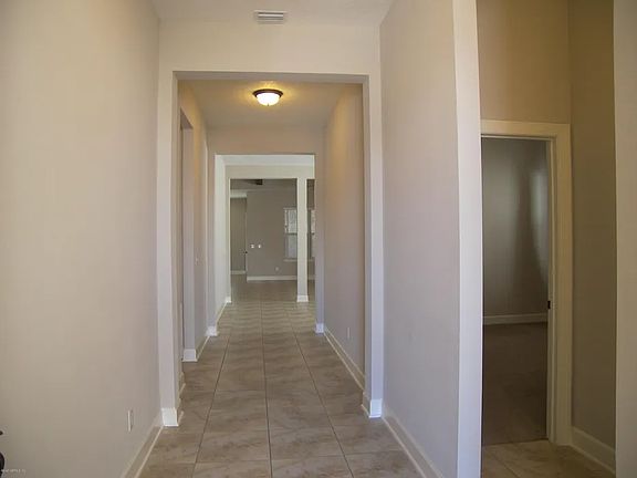 4th image of 702 Charter Oaks Blvd
