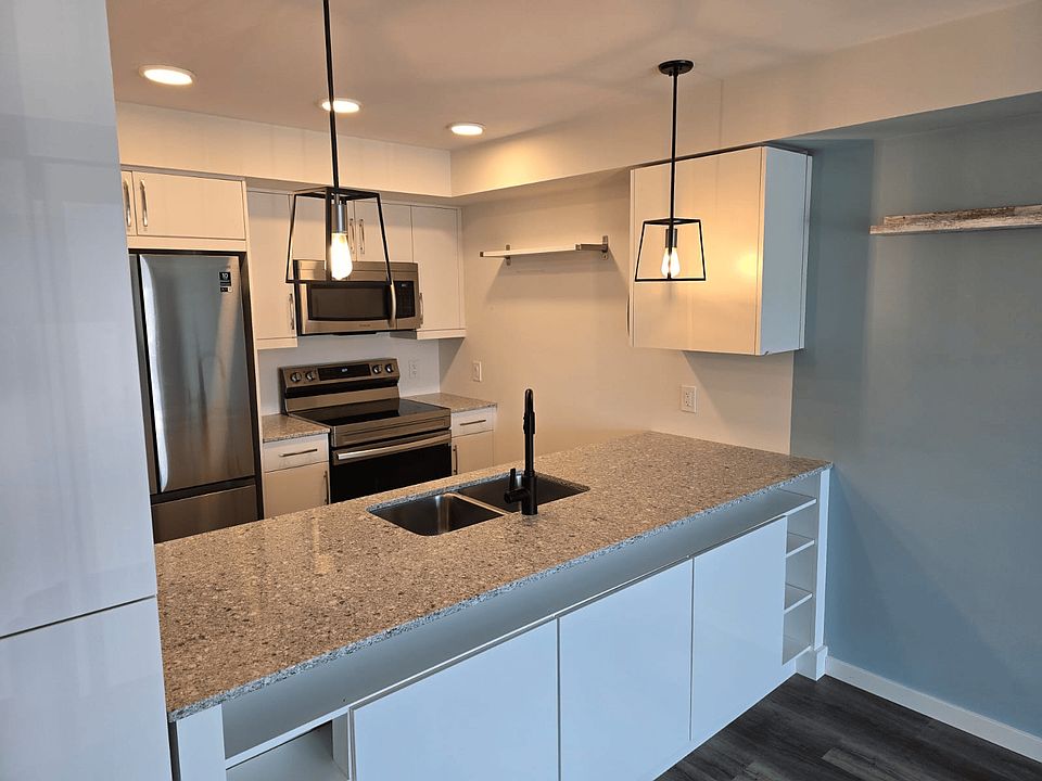 1st image of 545 Dale Blvd #219