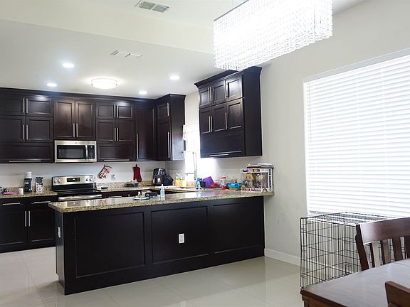 4th image of 7245 Lago Vista Blvd