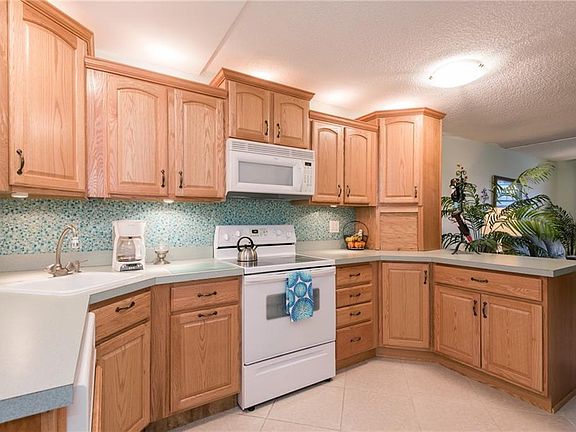3rd image of 5095 Bay St NE APT 112