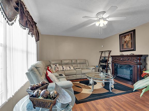4th image of 106 Lakota Ct