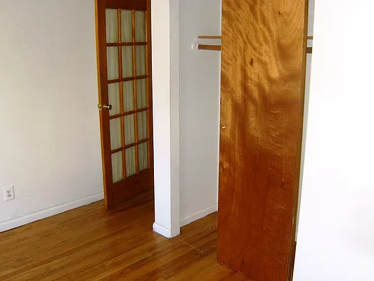 Rented by Sky Management | media 79