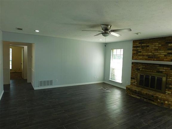3rd image of 2215 Woodcreek