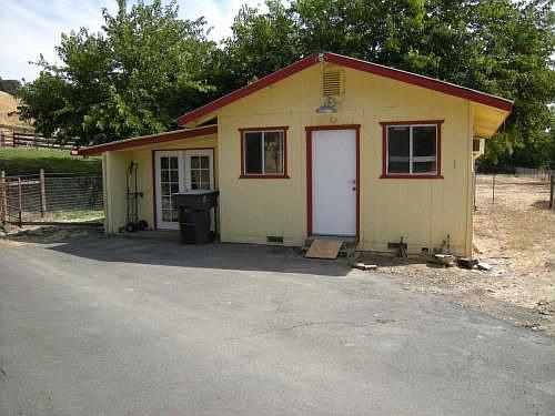 5th image of 2724 Sales Ln